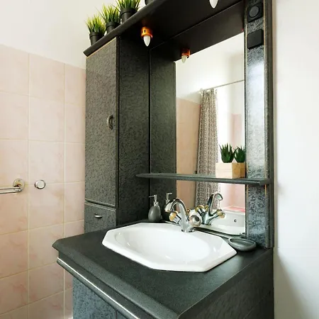 1Br Near Central Paris & Bastille Appartamento *